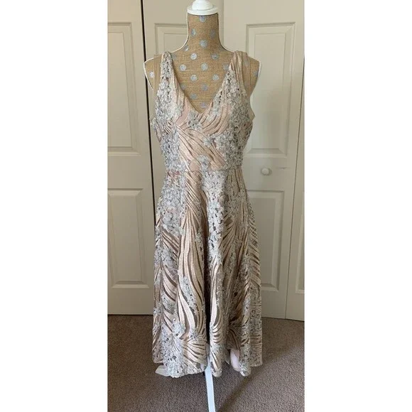 Badgley Mischka Champagne Sleeveless Sequin Gown Event Size 10 Formal Wedding - Picture 2 of 16
